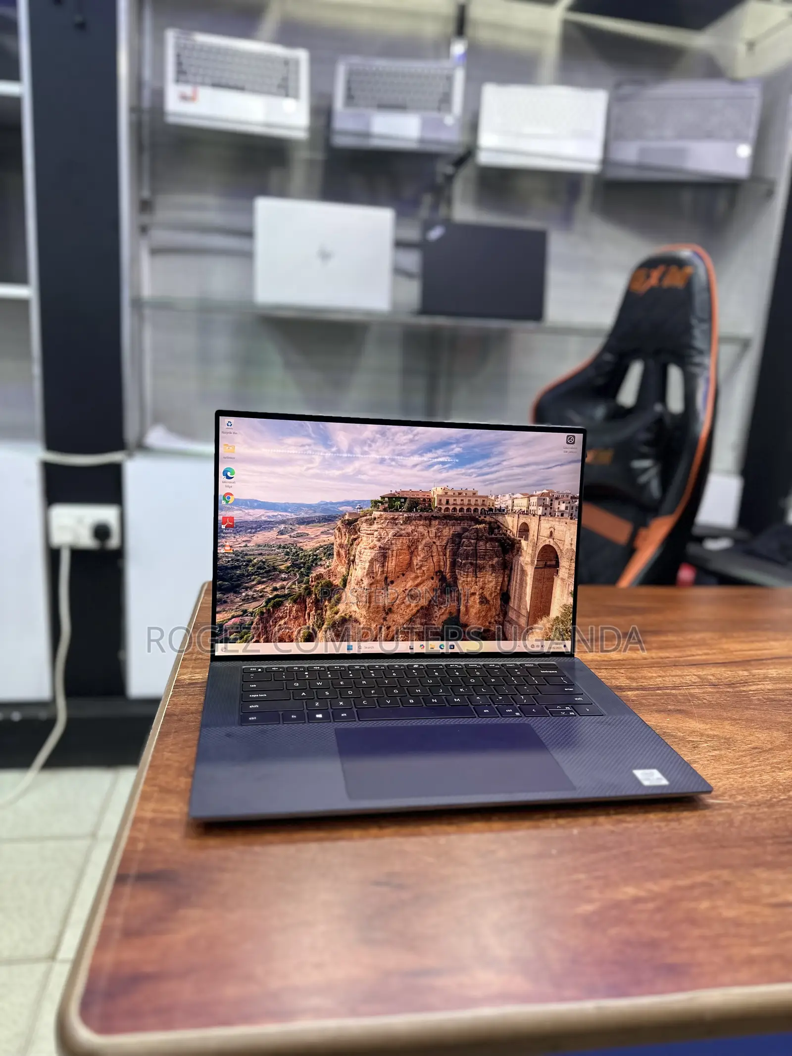 New Laptop Dell Precision 5550 32GB Intel Core i7 SSD 512GB