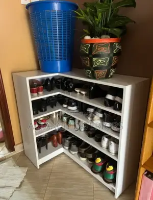 Simple Corner Shoe Rack