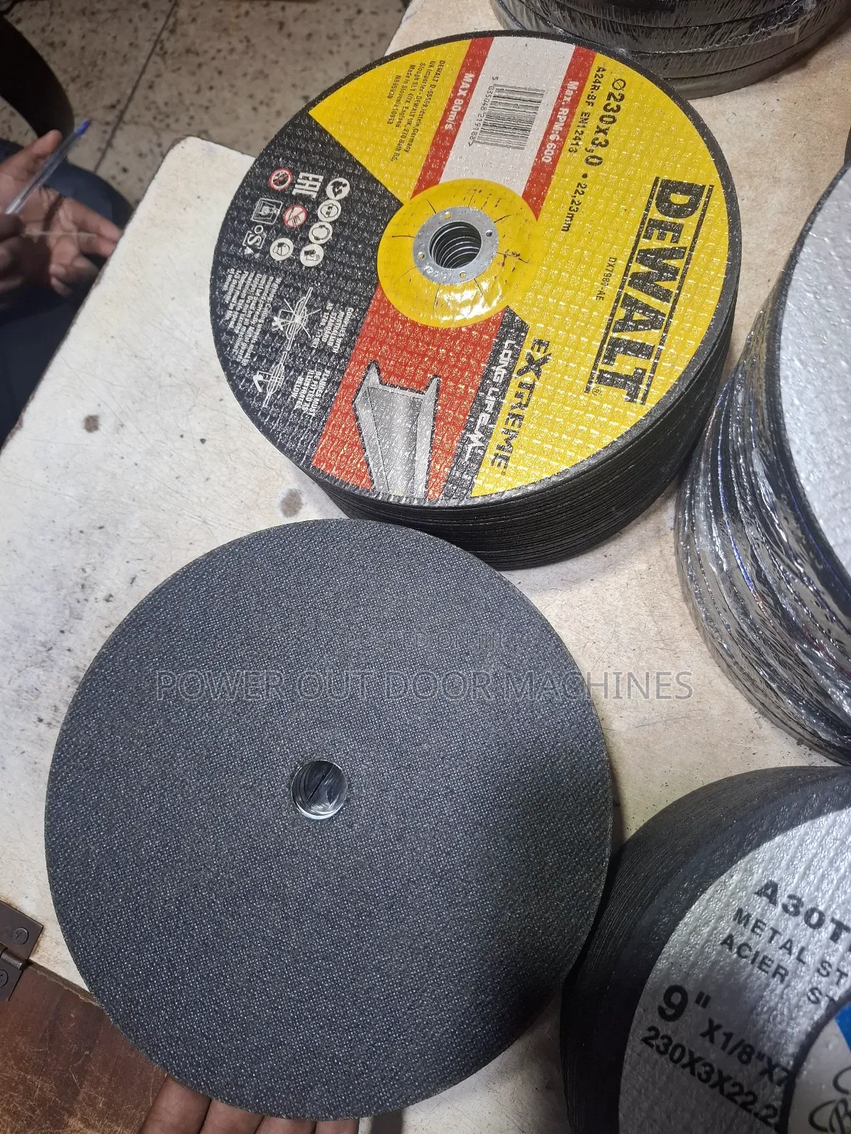 Dewalt Cutting / Grinding Disks