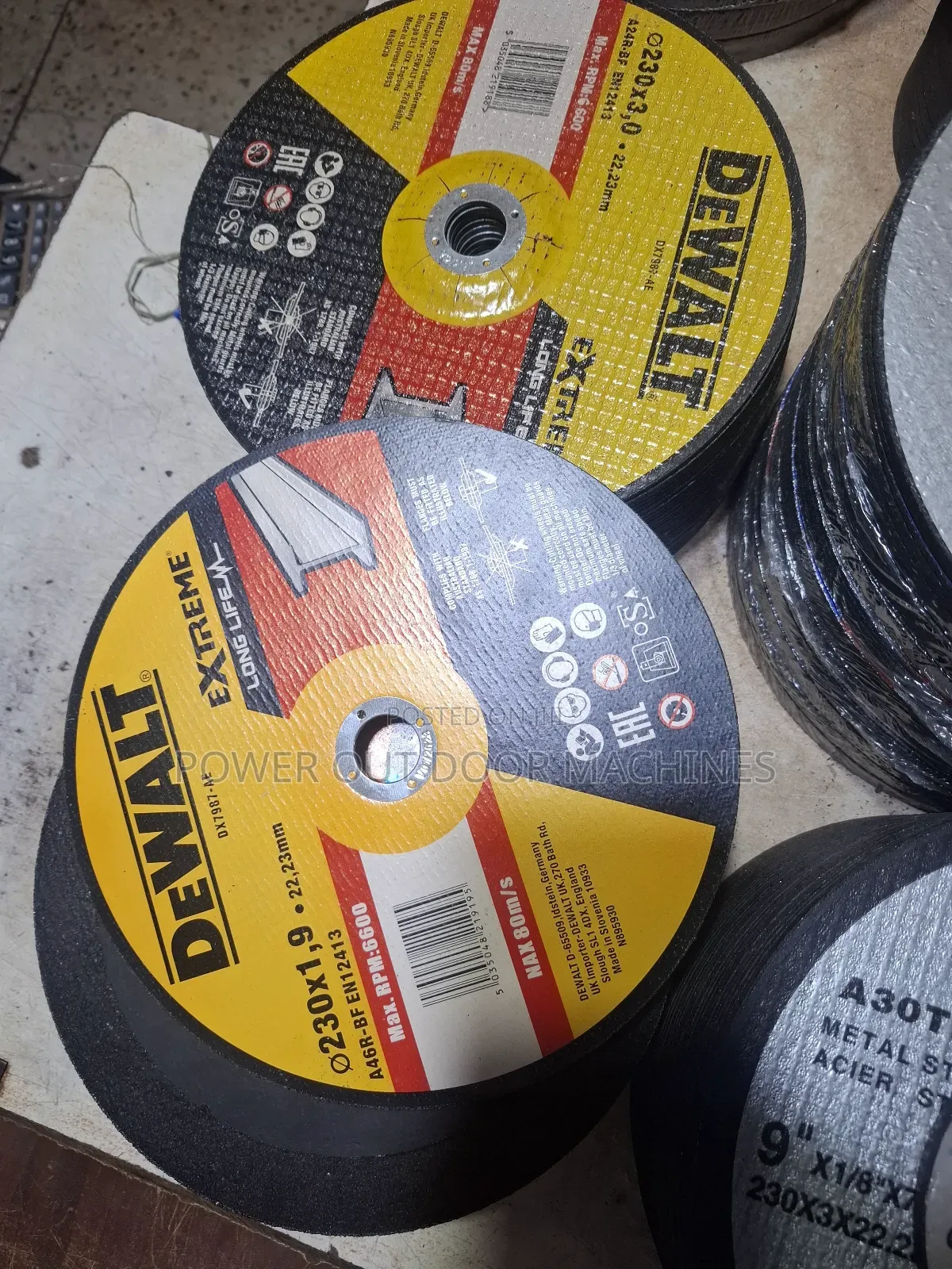 Dewalt Cutting / Grinding Disks