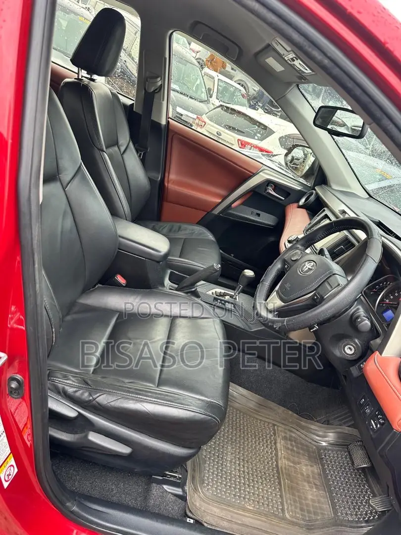 Toyota RAV4 2013 Red