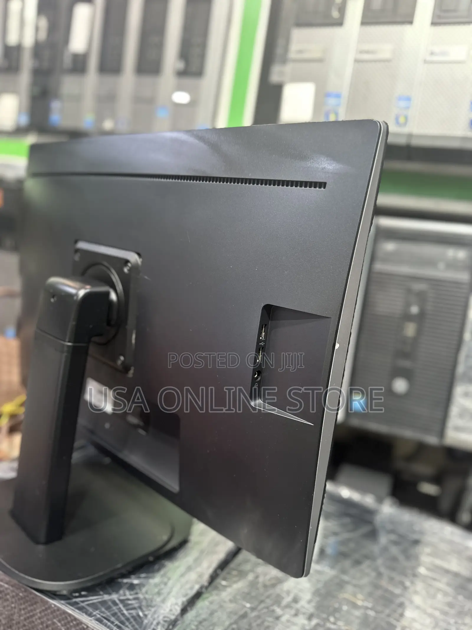 24 Hp Monitor