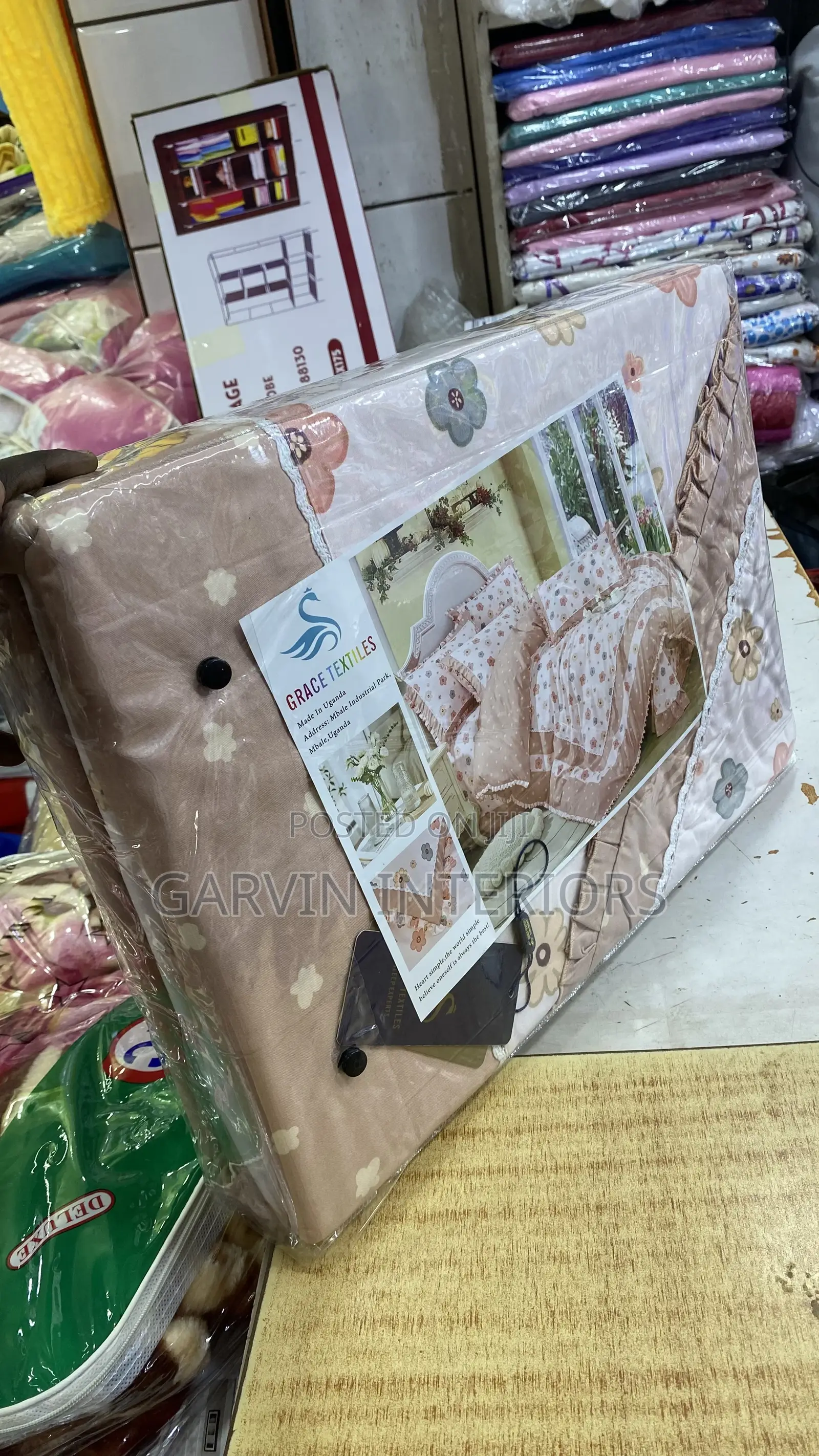 Grace Textle Duve Cover With Zip