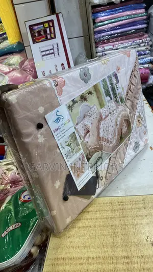Grace Textle Duve Cover With Zip