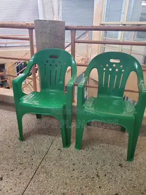 Green Plastic Chairs Plastic Chairs Green