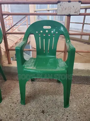 Green Plastic Chairs Plastic Chairs Green