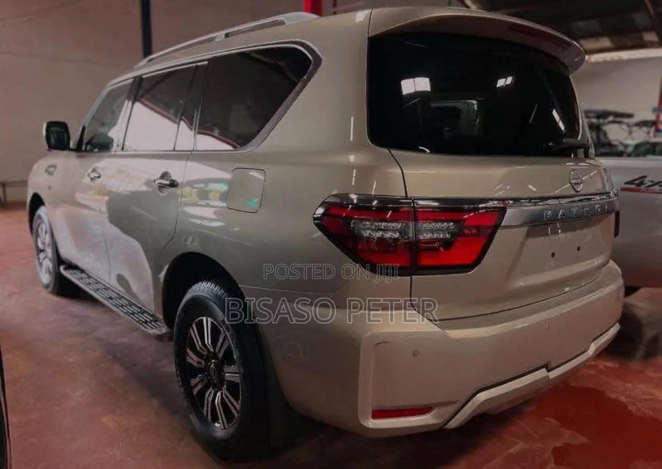 Nissan Patrol 2024 Silver