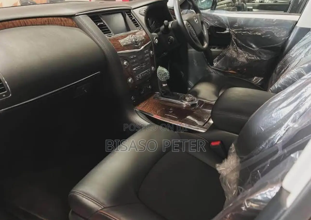 Nissan Patrol 2024 Silver