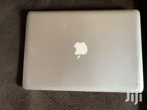 Laptop Apple MacBook Pro 4GB Intel Core I5 HDD 500GB