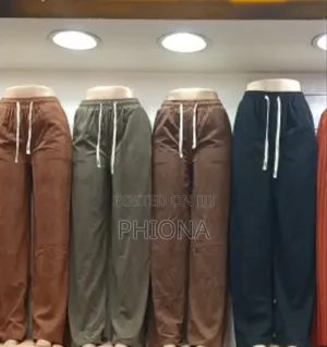 Coral Pants in Women's