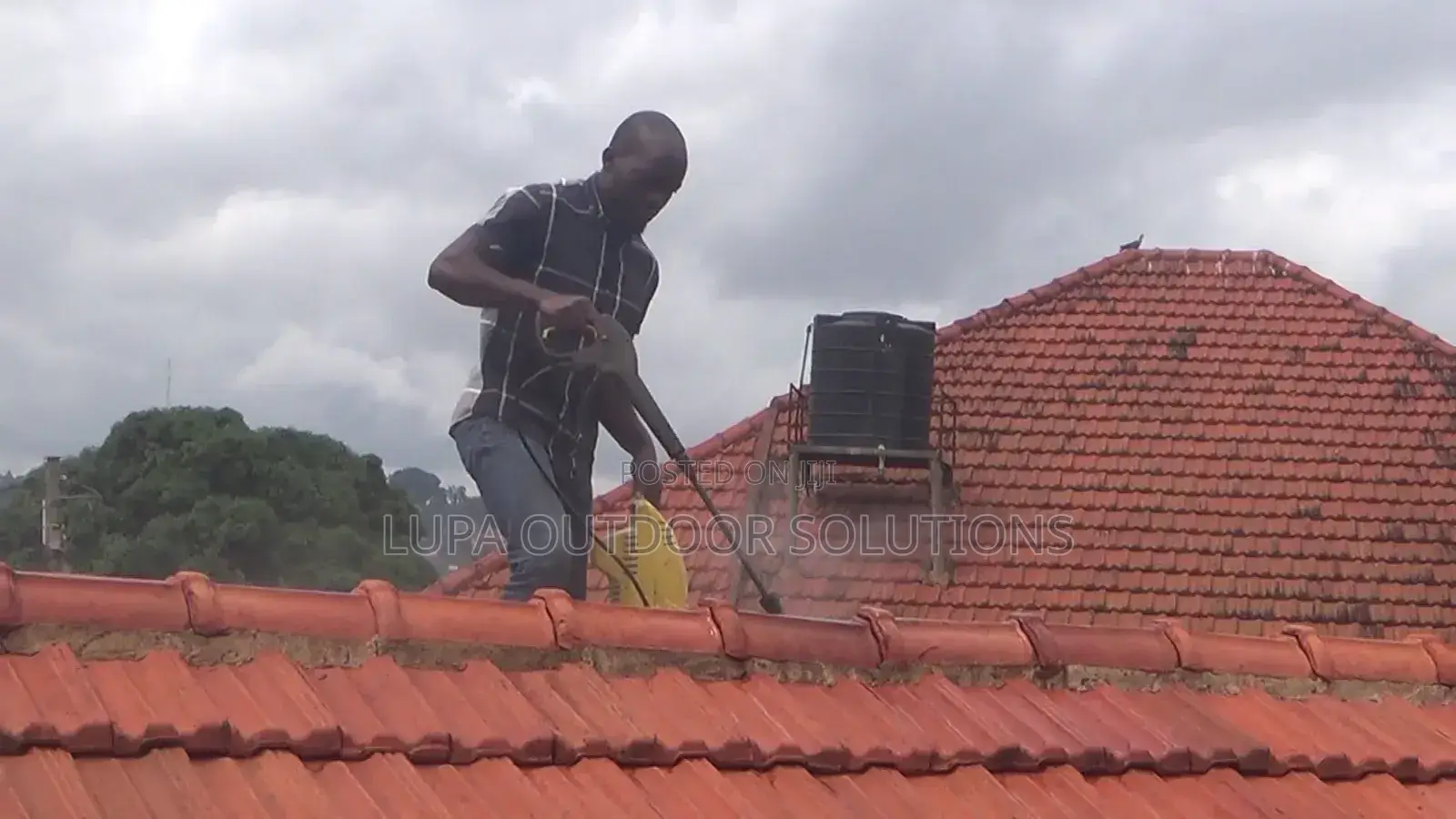 Rooftile Cleaning or Okwoza Amategula