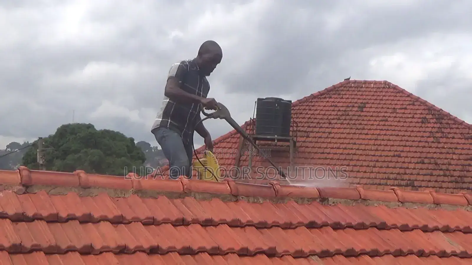 Rooftile Cleaning or Okwoza Amategula
