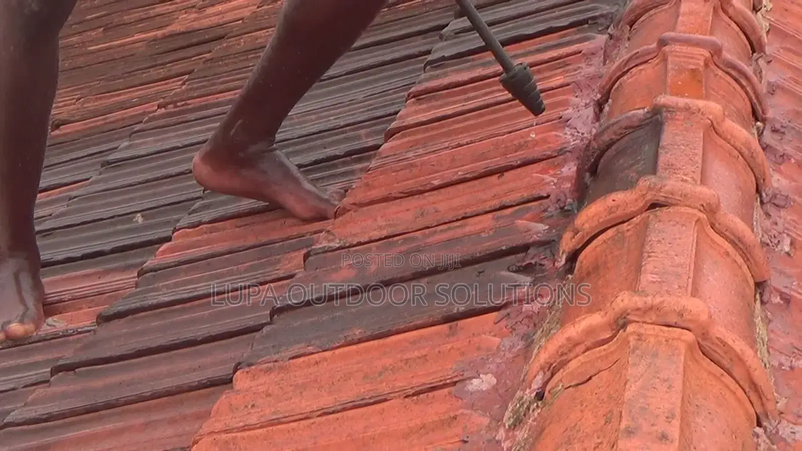 Rooftile Cleaning or Okwoza Amategula
