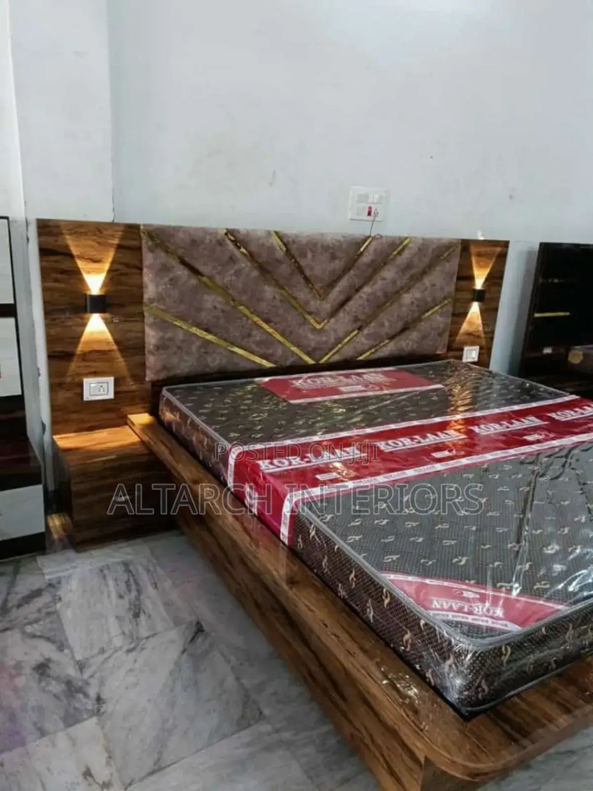 Mugavu Bed With Dressed Head Board
