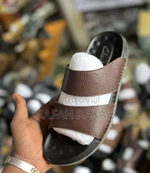 Men’S Classic Brown Rough Leather Clarks Sandals