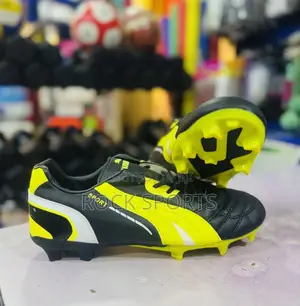 Sports Football Shoes (Puma)