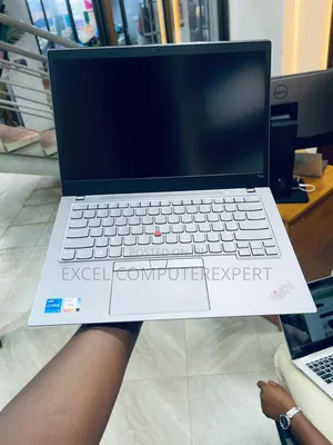New Laptop Lenovo ThinkPad T14s G4 8GB Intel Core i7 SSD 512GB