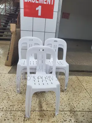 Plastic Chairs Plastic Chairs( White )