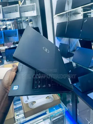 New Laptop Dell Latitude 7390 16GB Intel Core i7 SSD 256GB