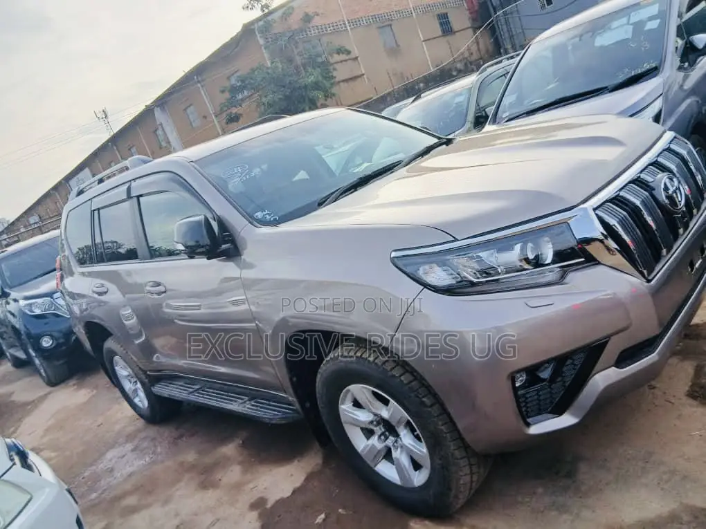 Toyota Land Cruiser Prado 2018 Gray