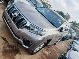 Toyota Land Cruiser Prado 2018 Gray