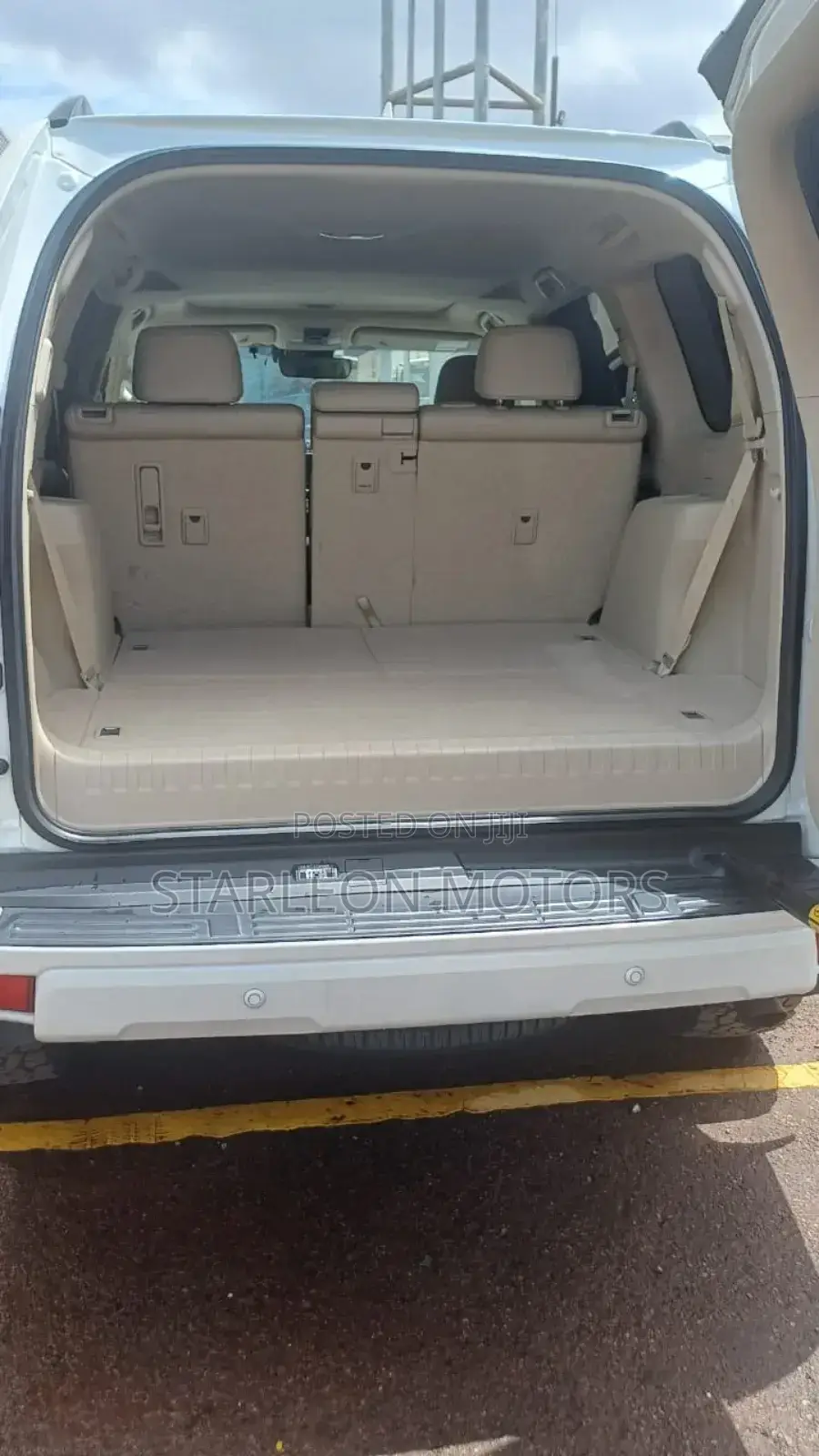 Toyota Land Cruiser Prado 2017 White