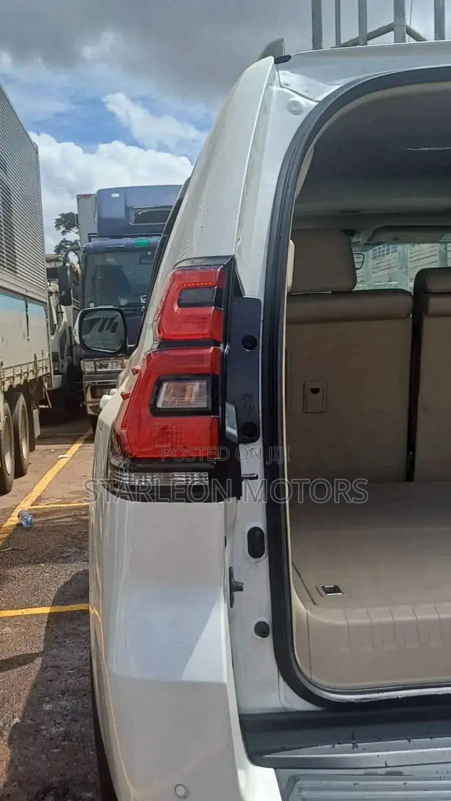Toyota Land Cruiser Prado 2017 White