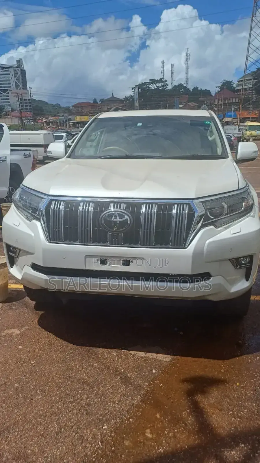 Toyota Land Cruiser Prado 2017 White