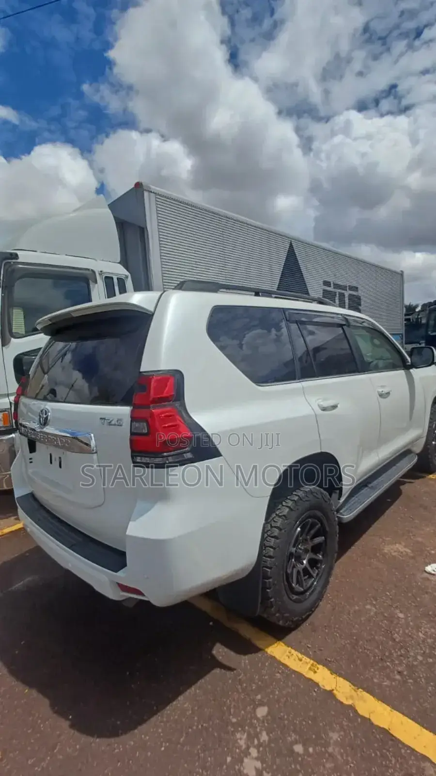 Toyota Land Cruiser Prado 2017 White