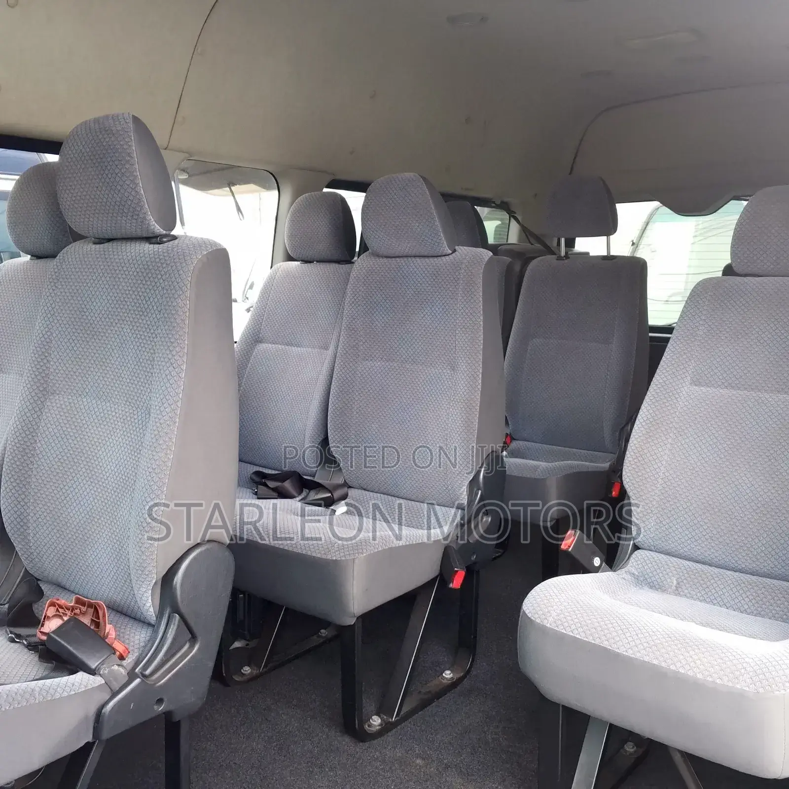 Toyota HiAce 2012