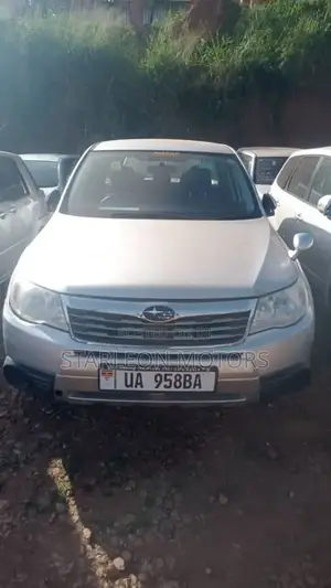Subaru Forester 2010 Silver