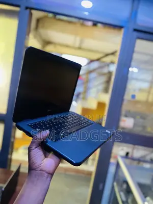 Laptop Dell Latitude 3310 8GB Intel Core I3 SSD 256GB