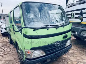 Hino Double Cabin