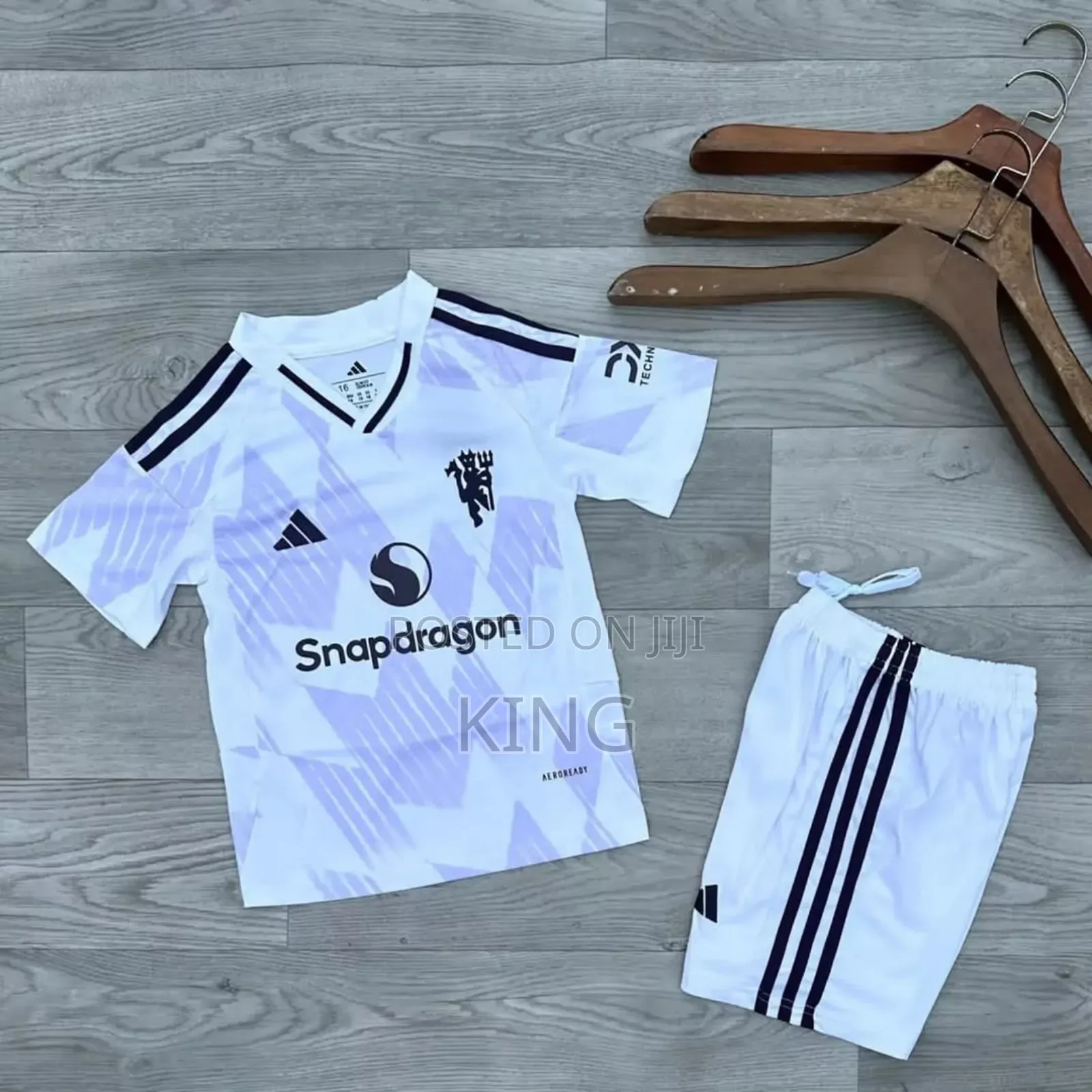 Man U Away Kids Jersey