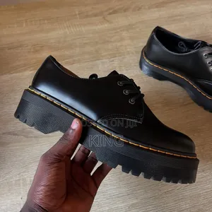 Dr Martens 1461. Scholar Oxford Shoes