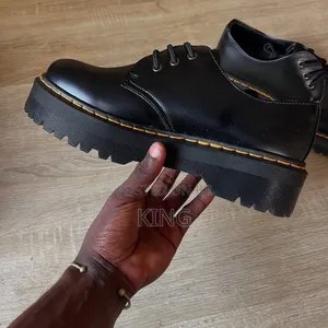 Dr Martens 1461. Scholar Oxford Shoes