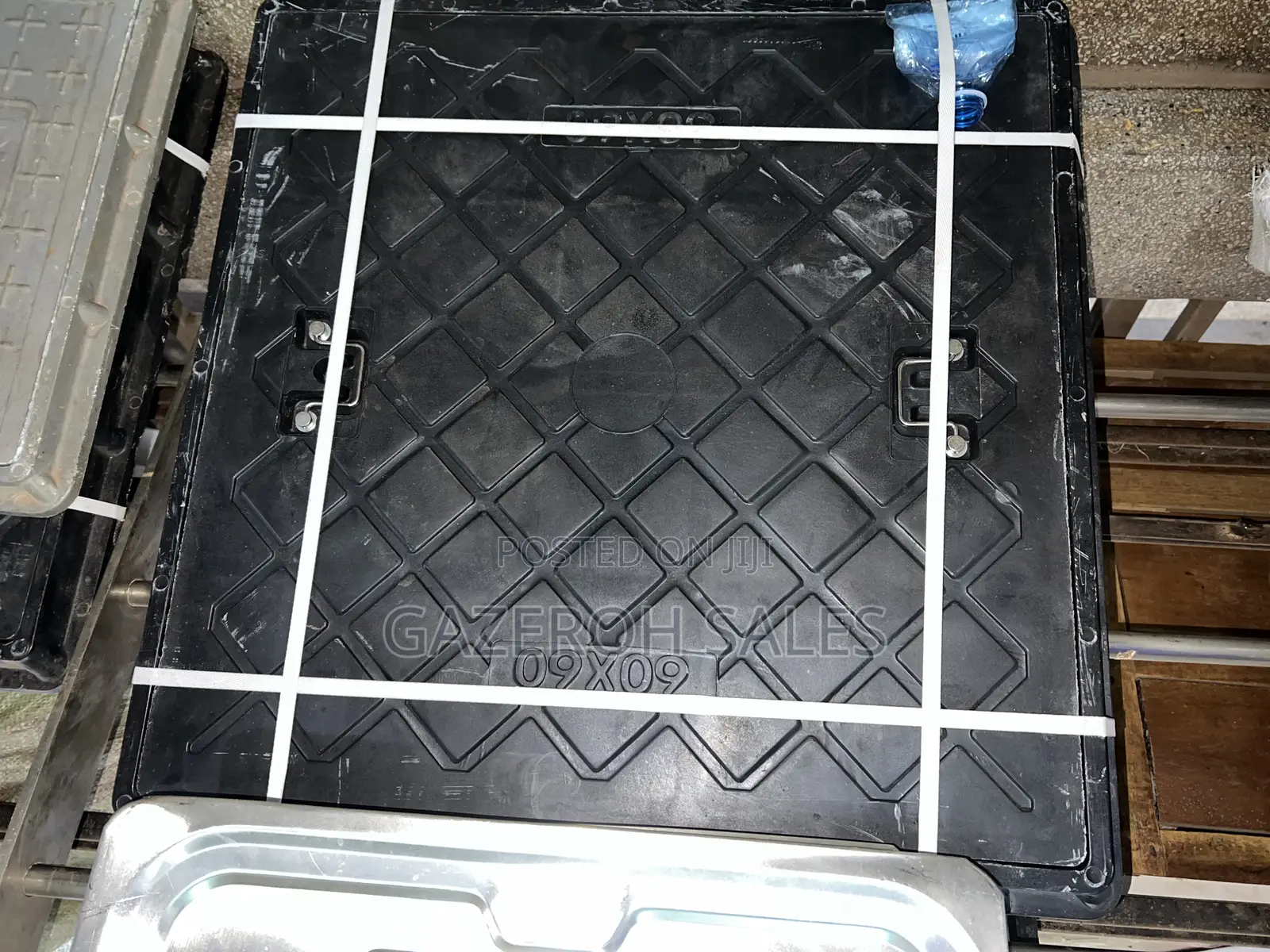 Plastic Manhole Cover – 60×60 Cm (Medium Duty)