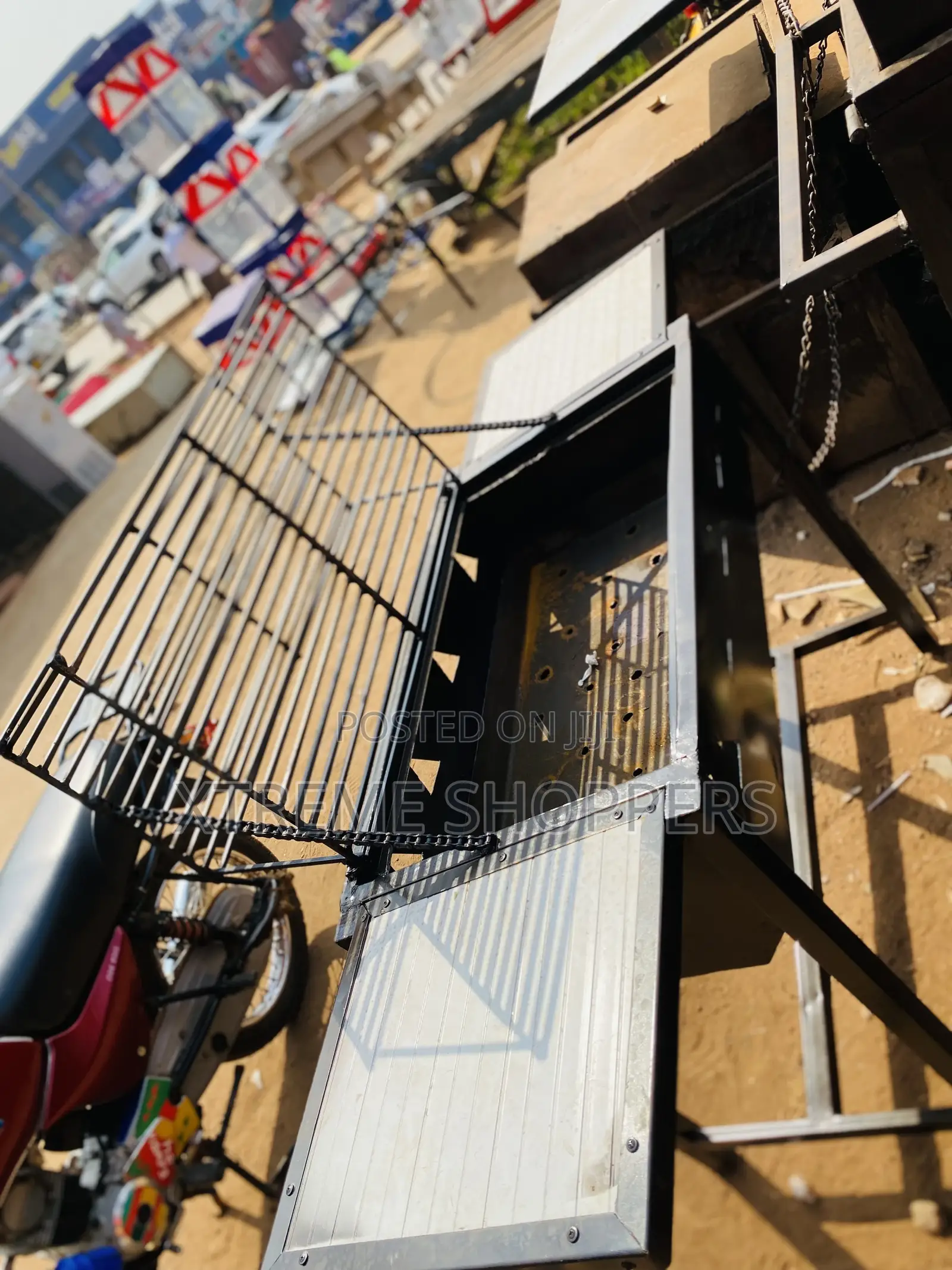Barbecued Meat / Roasting Machine