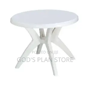 White Plastic Round Table Mukwano