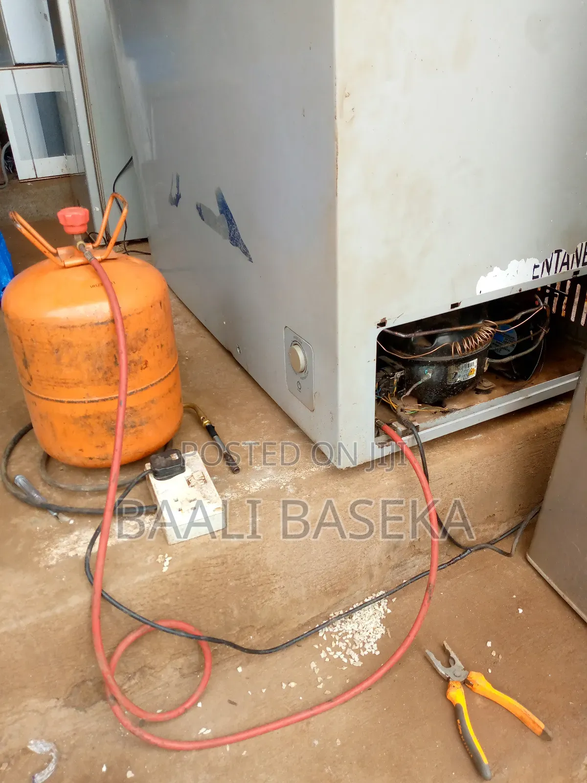 Freezer Repairing/Gas Supply