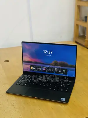 New Laptop Dell XPS 13 7390 16GB Intel Core I7 SSD 256GB