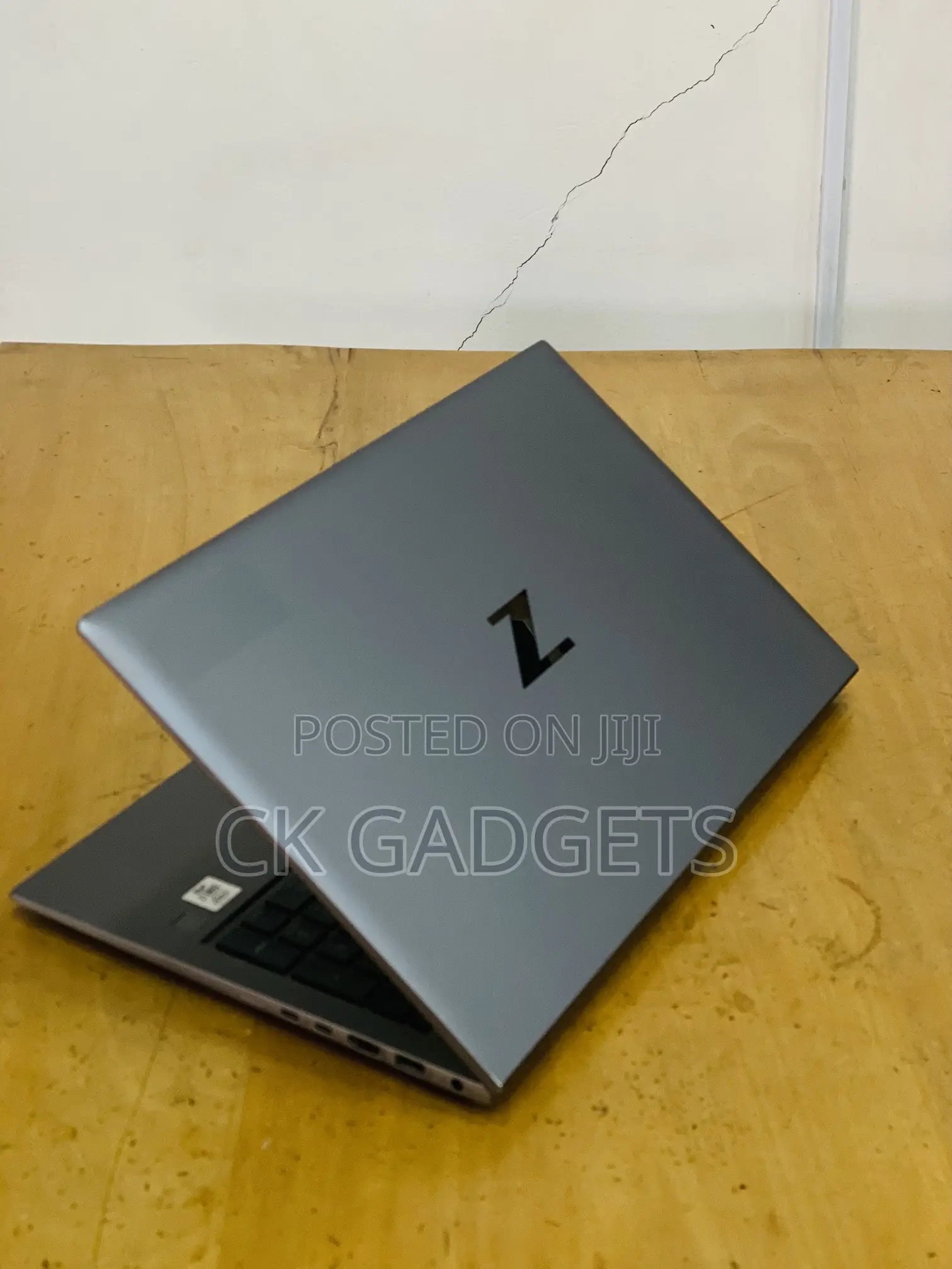 New Laptop HP ZBook Firefly 15 G7 16GB Intel Core I7 SSD 512GB