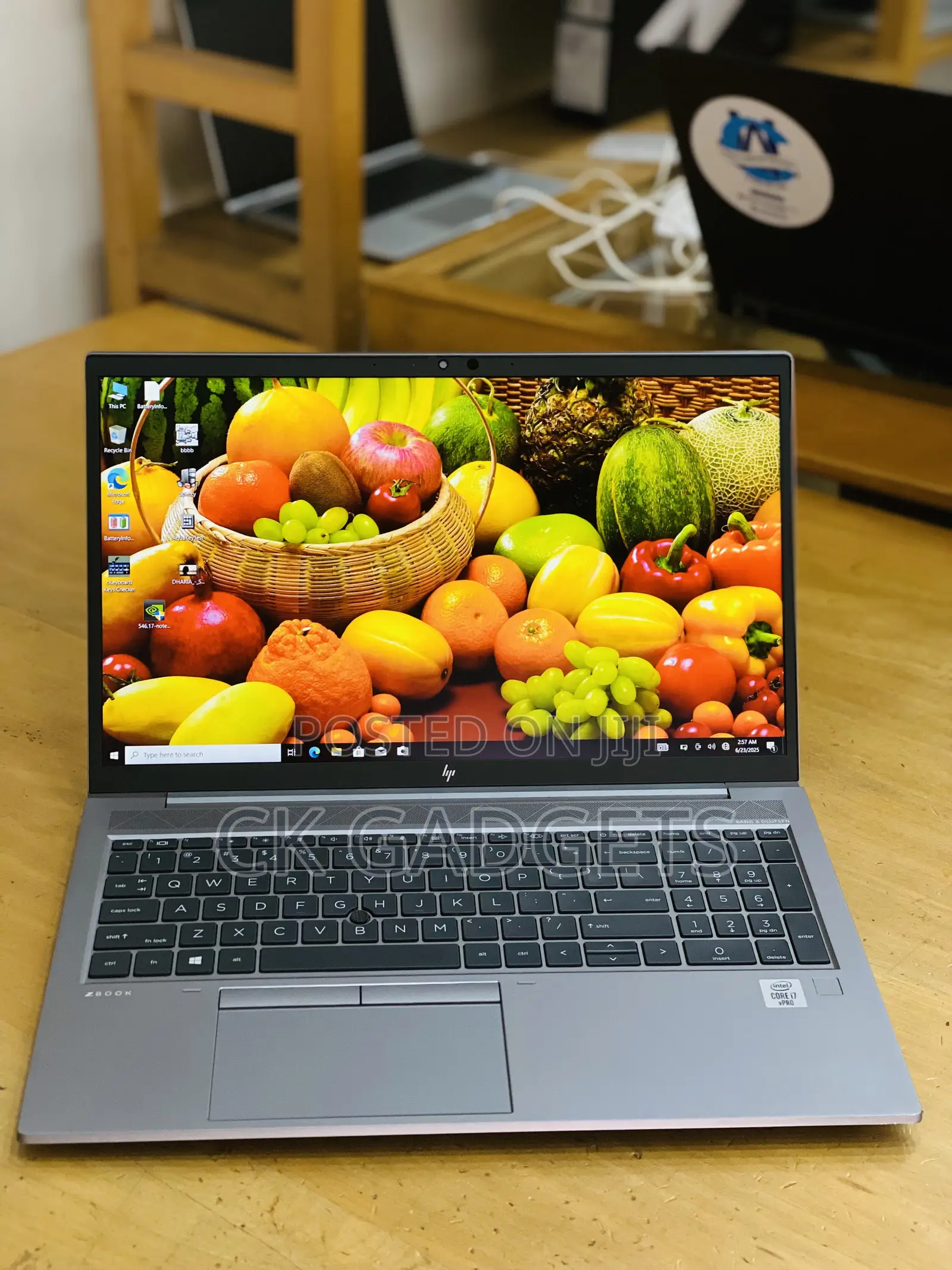 New Laptop HP ZBook Firefly 15 G7 16GB Intel Core I7 SSD 512GB