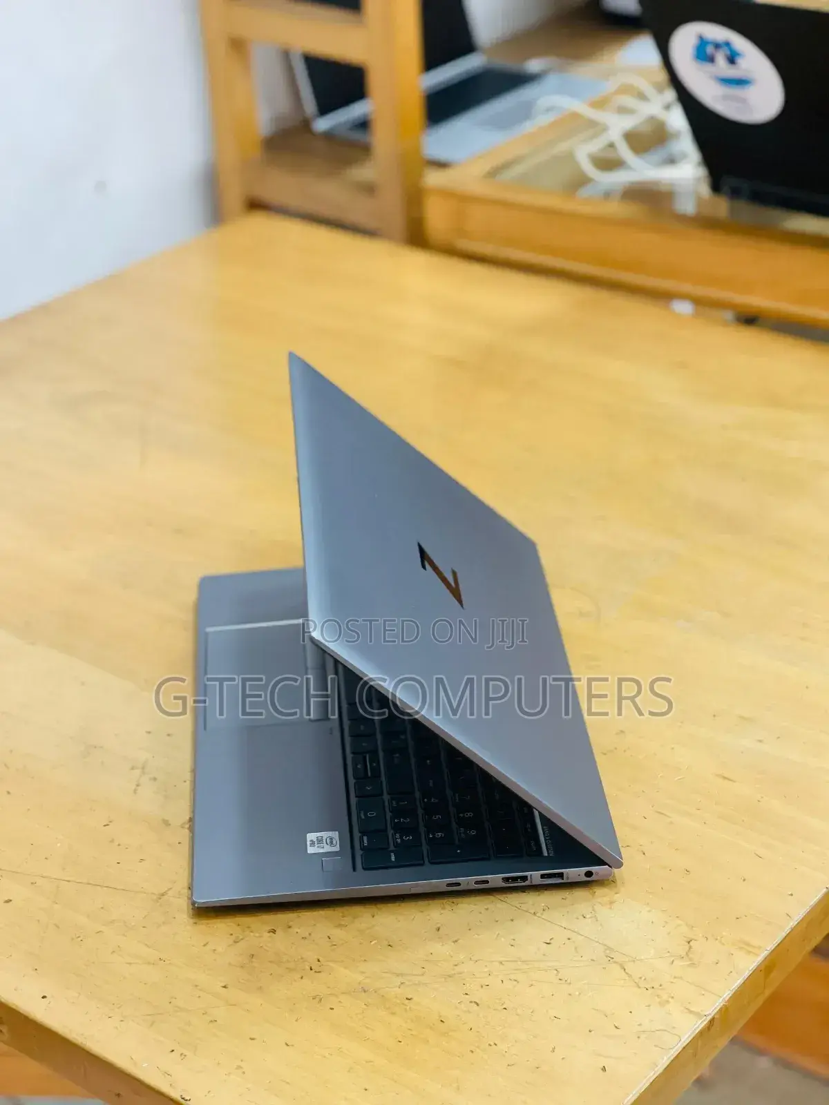 New Laptop HP ZBook Firefly 15 G7 16GB Intel Core I7 SSD 512GB