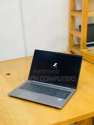 New Laptop HP ZBook Firefly 15 G7 16GB Intel Core I7 SSD 512GB