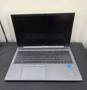 New Laptop HP ZBook Firefly G8 16GB Intel Core I7 SSD 512GB
