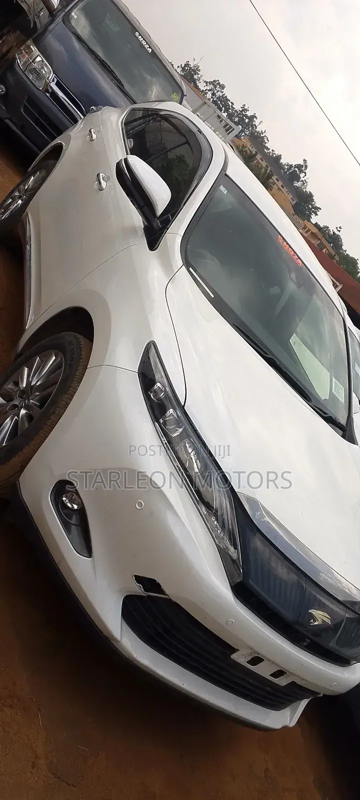 Toyota Harrier 2.0 2016 White
