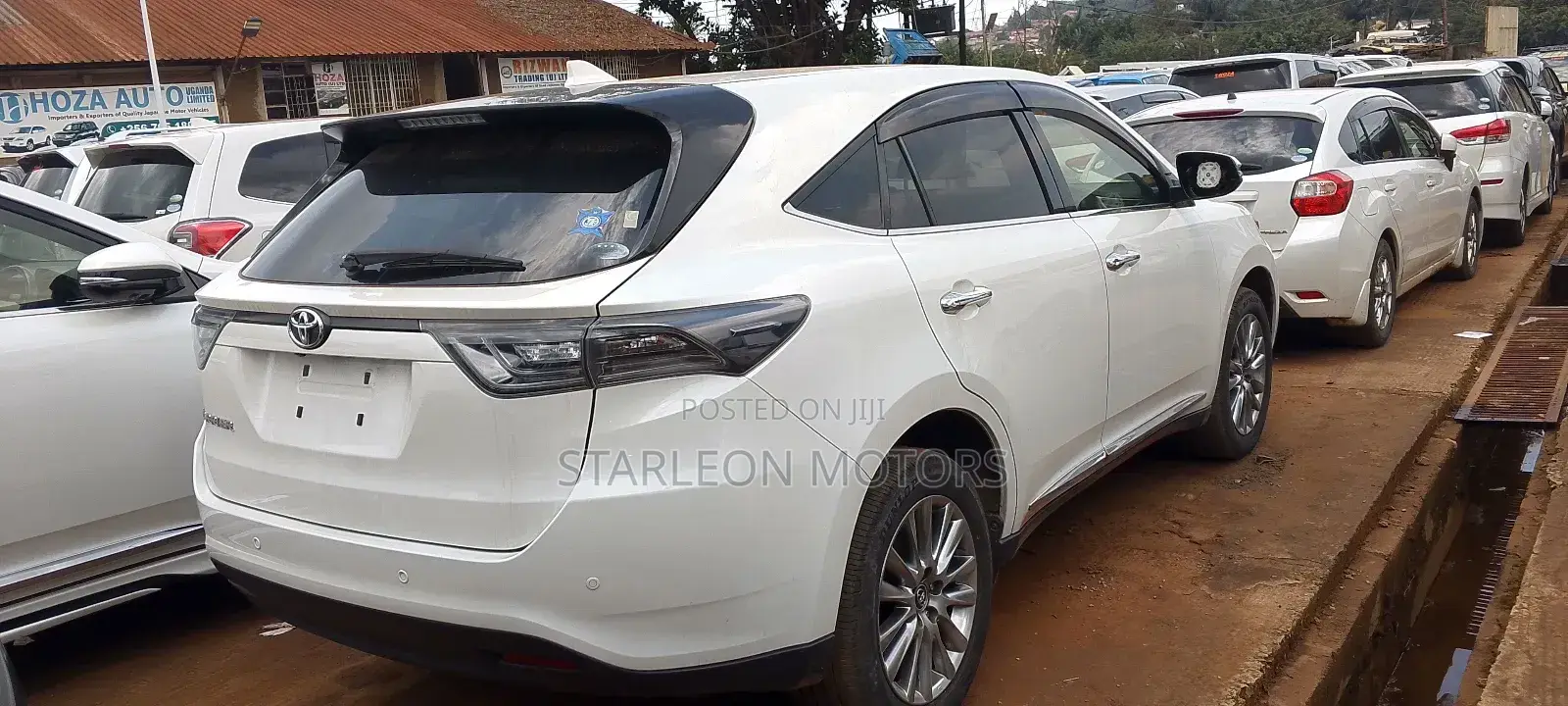 Toyota Harrier 2.0 2016 White