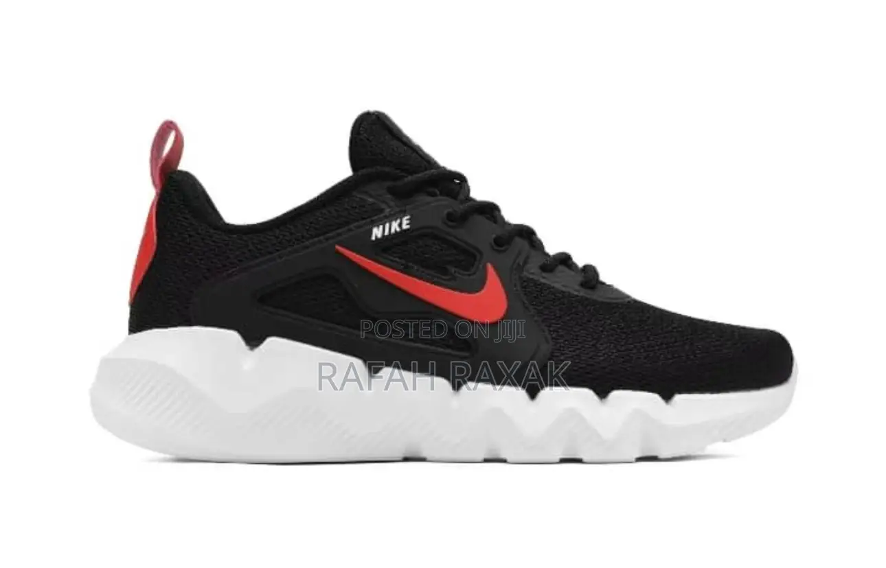 Men’S Classic Black/White Nike Star Runner 4 Running Sneaker