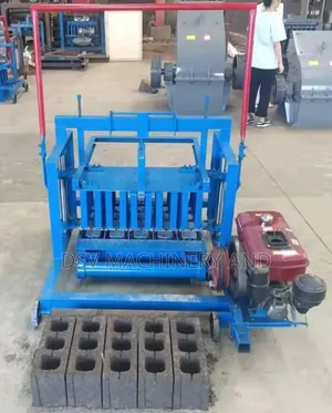 Concrete Hollow Block Making Machine